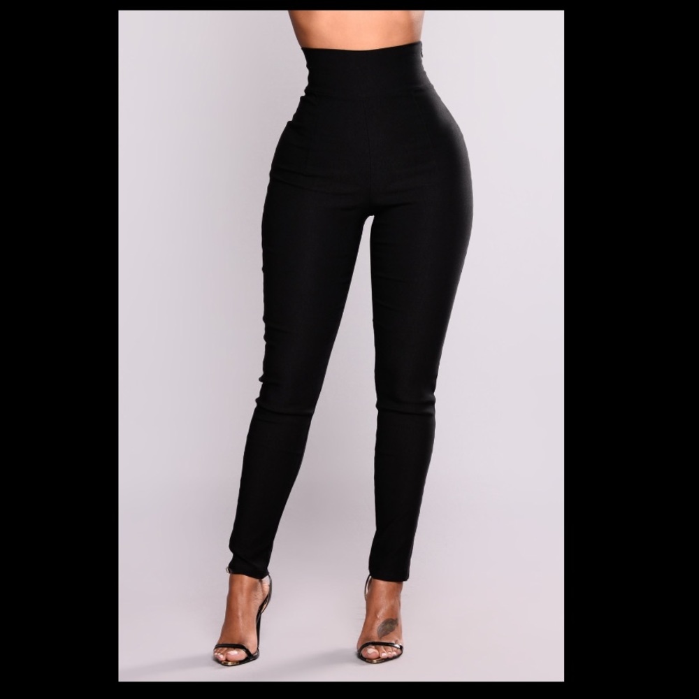 Fashion Nova - Venetian High Rise Pant